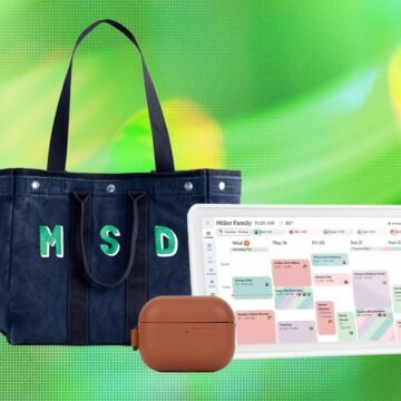 Best Gifts for Mom (2026): E-Readers, Digital Wall Calendar, Smart Bird Feeders
